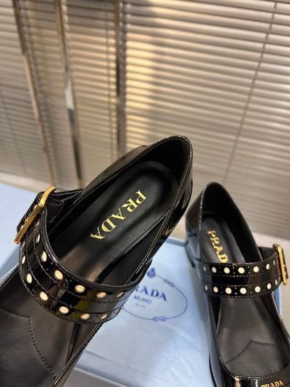 MARY JANE PUMPS IN BLACK GLOSSY CALFSKIN