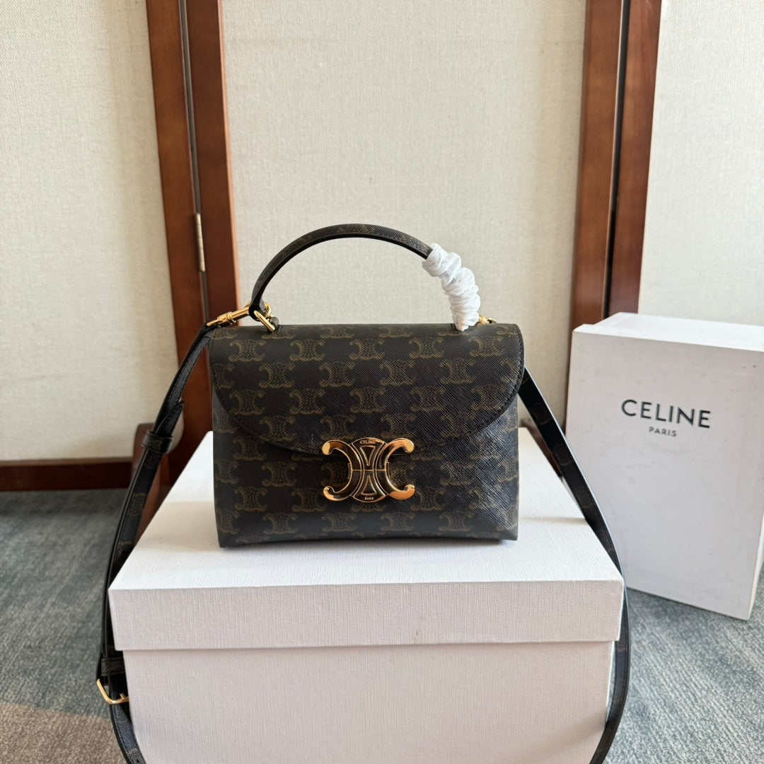 TEEN NINO BAG 20 IN BLACK TRIOMPHE CANVAS GOLD HARDWARE