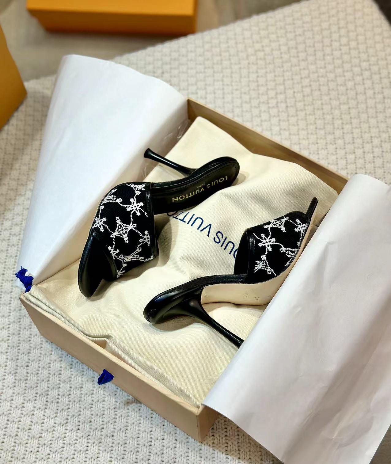 NEO REVIVAL HIGH MULE 95 MM IN BLACK EMBROIDERED FABRIC