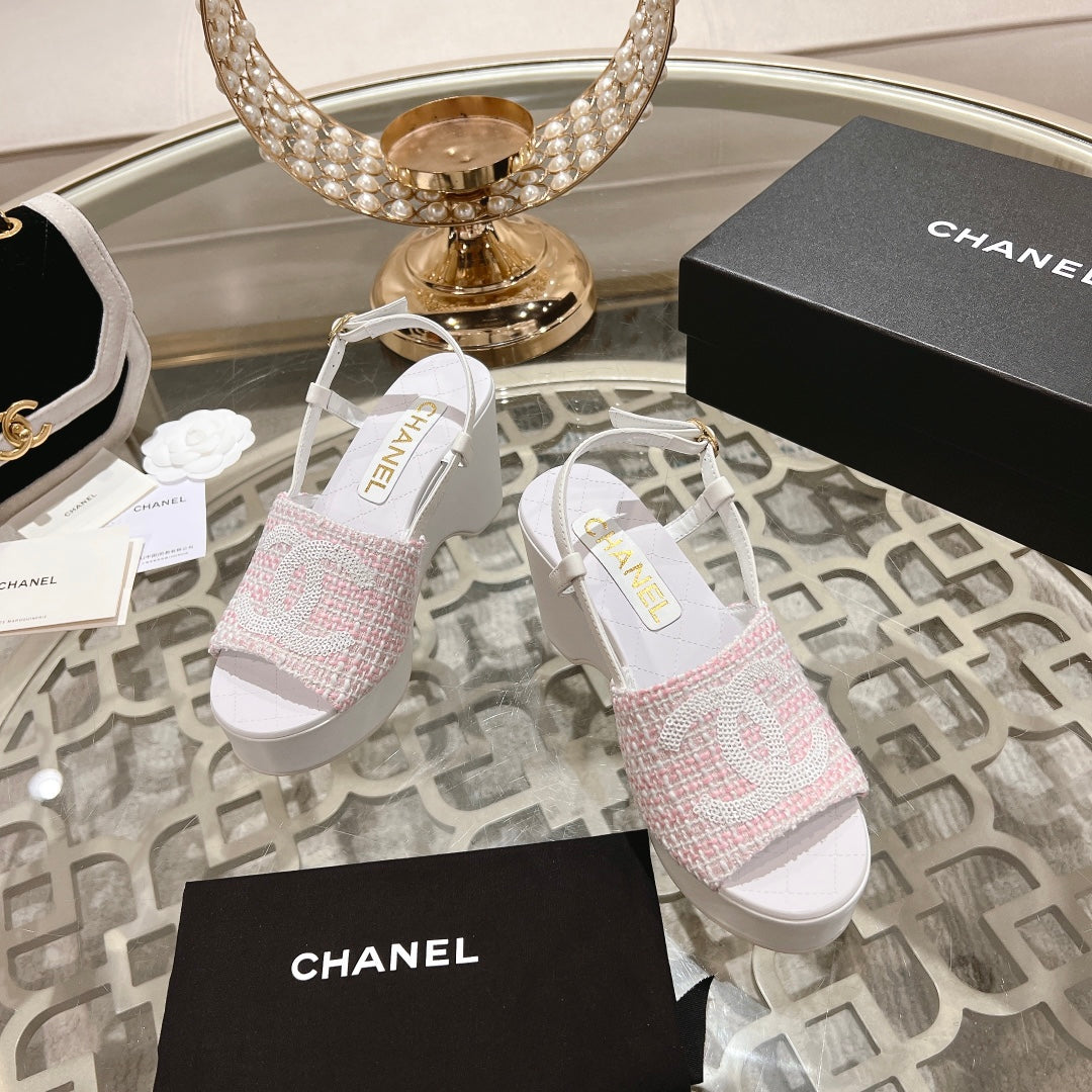 WEDGE SANDALS IN LIGHT PINK FABRIC WITH WHITE LOGO