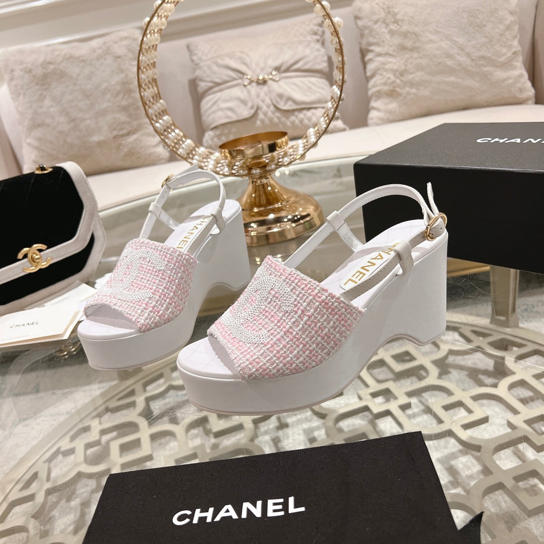 WEDGE SANDALS IN LIGHT PINK FABRIC WITH WHITE LOGO