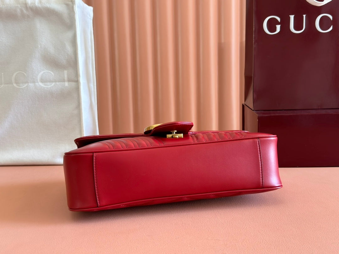 MARMONT SHOULDER BAG 31 IN RED CALFSKIN GOLD CHAIN