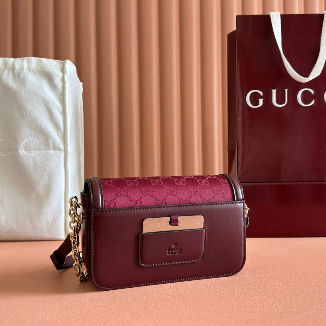 GO SMALL SHOULDER BAG 21.5 IN ROSSO ANCORA RED GG CANVAS
