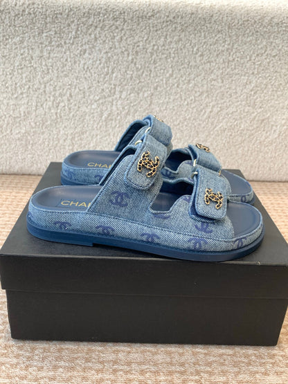 DAD SANDAL IN CLASSIC BLUE DENIM FABRIC MULE