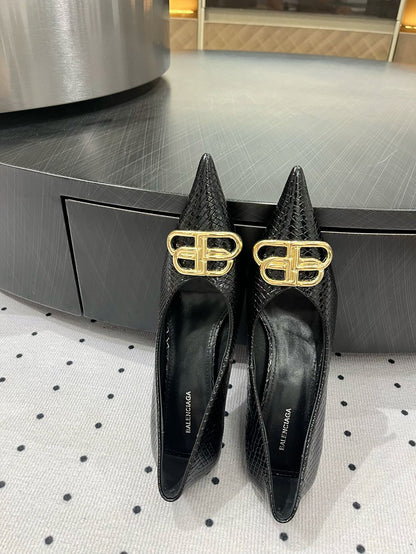 HEELED PUMPS 65 MM IN BLACK LIZARD PATTERN CALFSKIN GOLD HARDWARE
