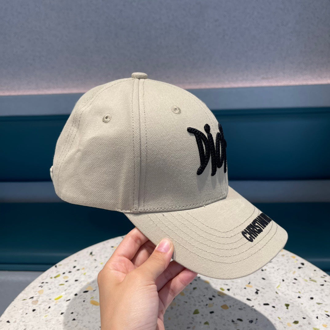 DIOR BASEBALL CAP IN BEIGE COTTON 427796