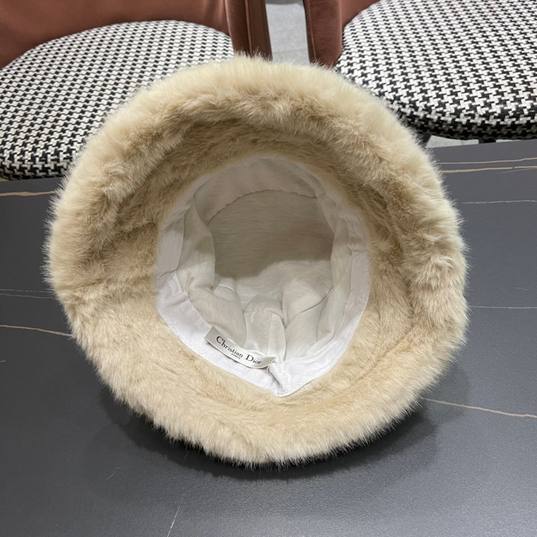 KNITTED BUCKET HAT IN BEIGE FABRIC AND RABBIT FUR 431200