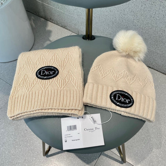 SET KNITTED SCARF AND HAT IN BEIGE WOOL AND FOX FUR 434632