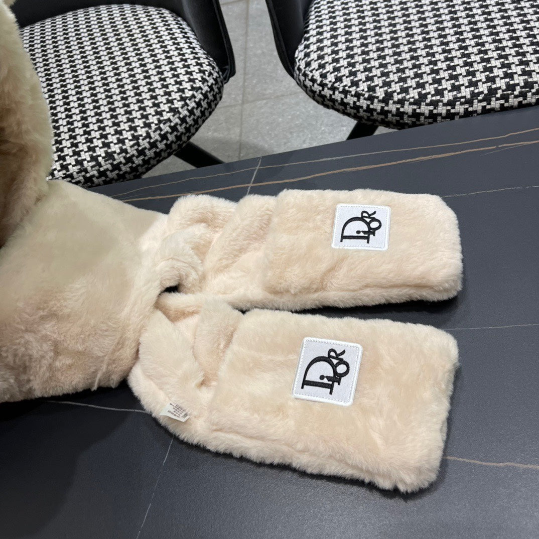 PLUSH WARM HAT IN BEIGE RABBIT FUR WITH FOX EARS 439588