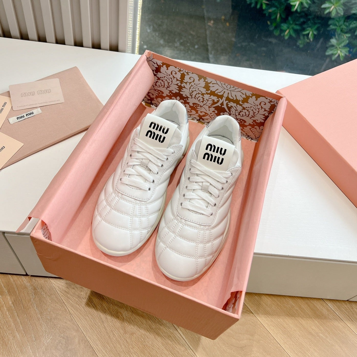 Women's Sneakers White Cowhide