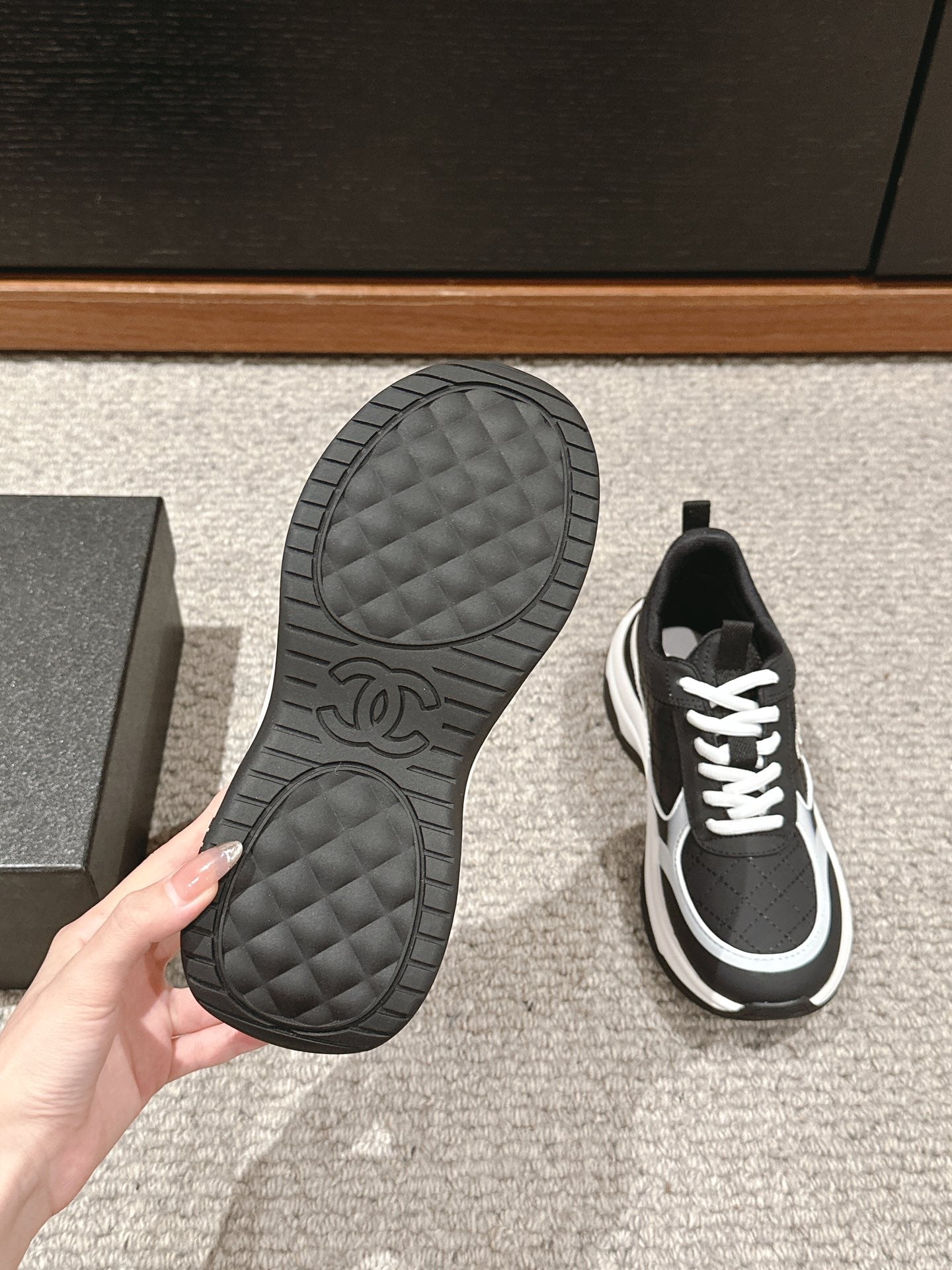 CC CLASSIC SNEAKER IN BLACK MIX WHITE LAMBSKIN