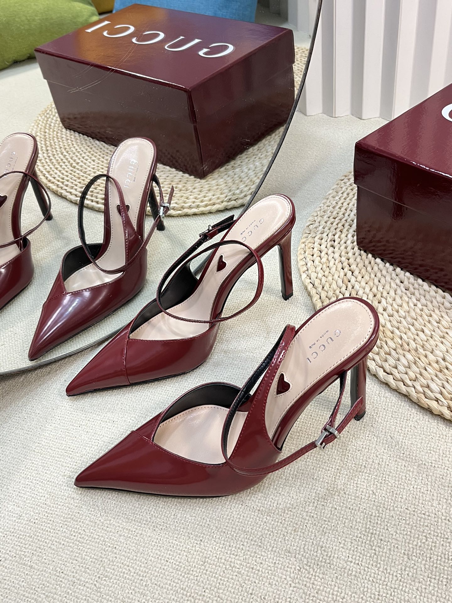 HIGH SLINGBACK PUMP 10 CM IN CHERRY RED GLOSSY CALFSKIN