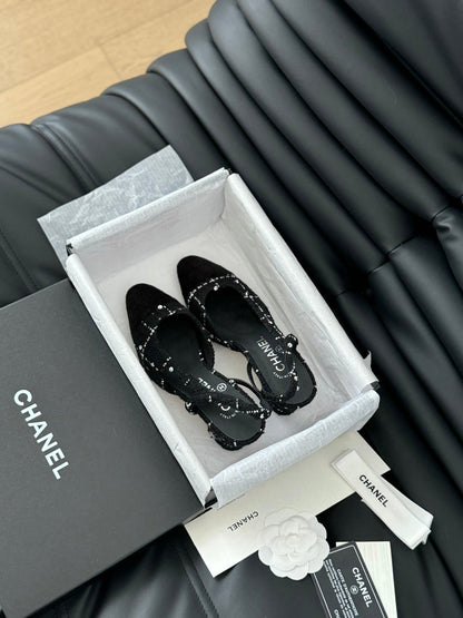 HIGH SLINGBACK IN BLACK TWEED AND LAMBSKIN