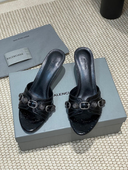 CAGOLE HIGH MULES IN BLACK OIL-WAX SHEEPSKIN