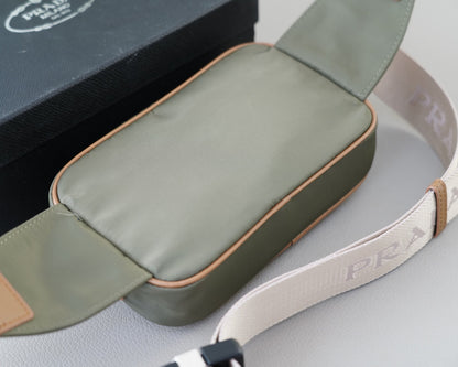 SHOULDER BAG 22 IN GRANITE GREEN RE-NYLON MIX BROWN CALFSKIN