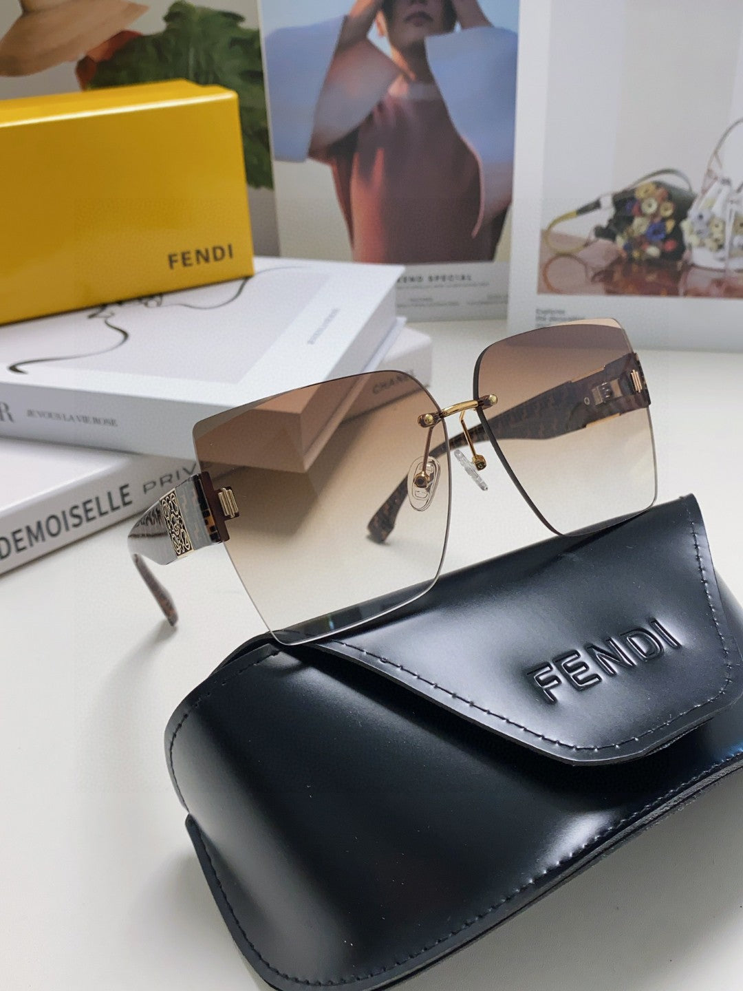 FF PATTERN FIRST CRYSTAL SQUARE FRAME SUNGLASSES 562044 IN ACETATE