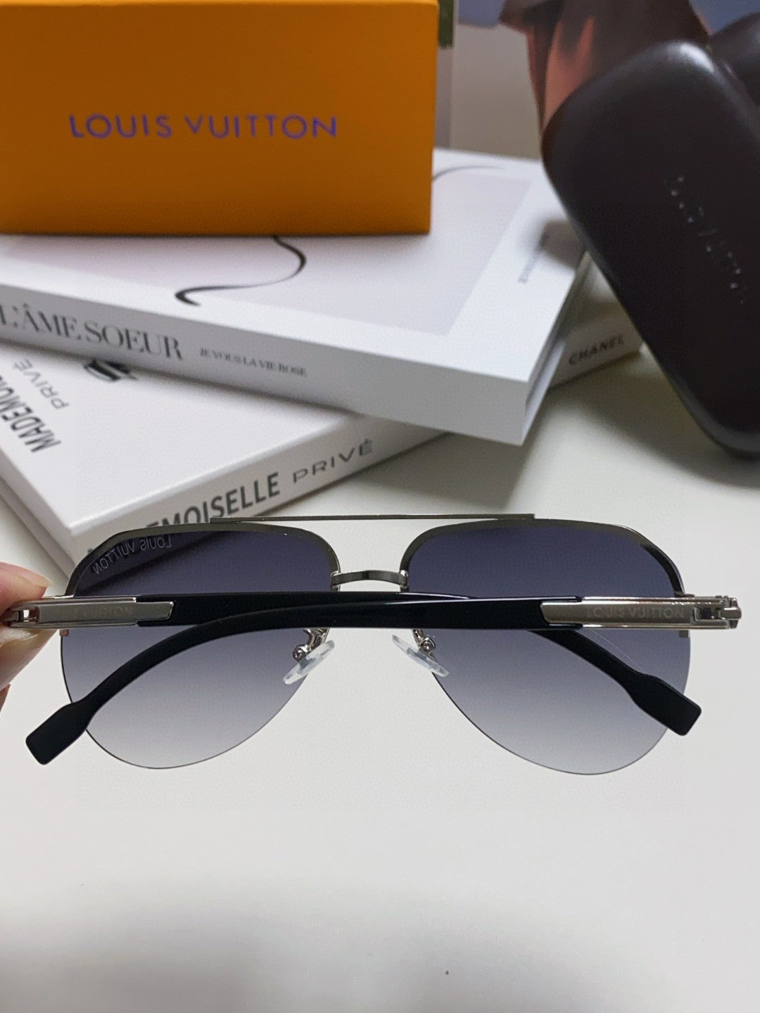 PILOT SUNGLASSES 582590 IN SILVER METAL GREY SMOKE LENSES