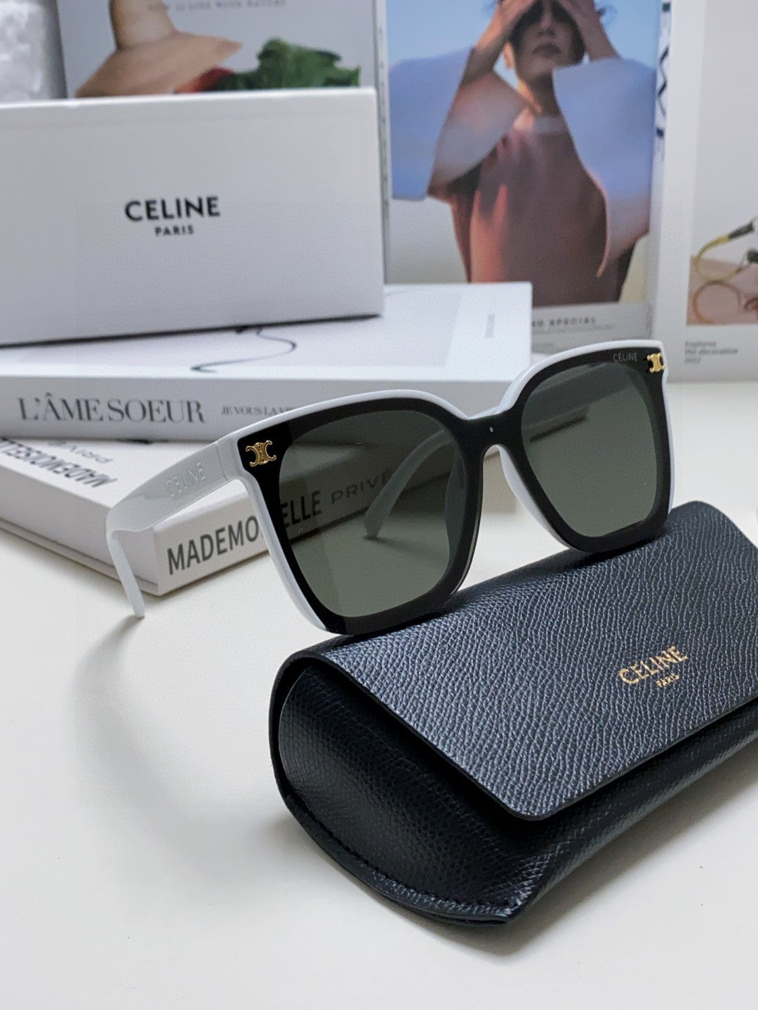 TRIOMPHE SUNGLASSES 552775 IN WHITE ACETATE TEXT LOGO
