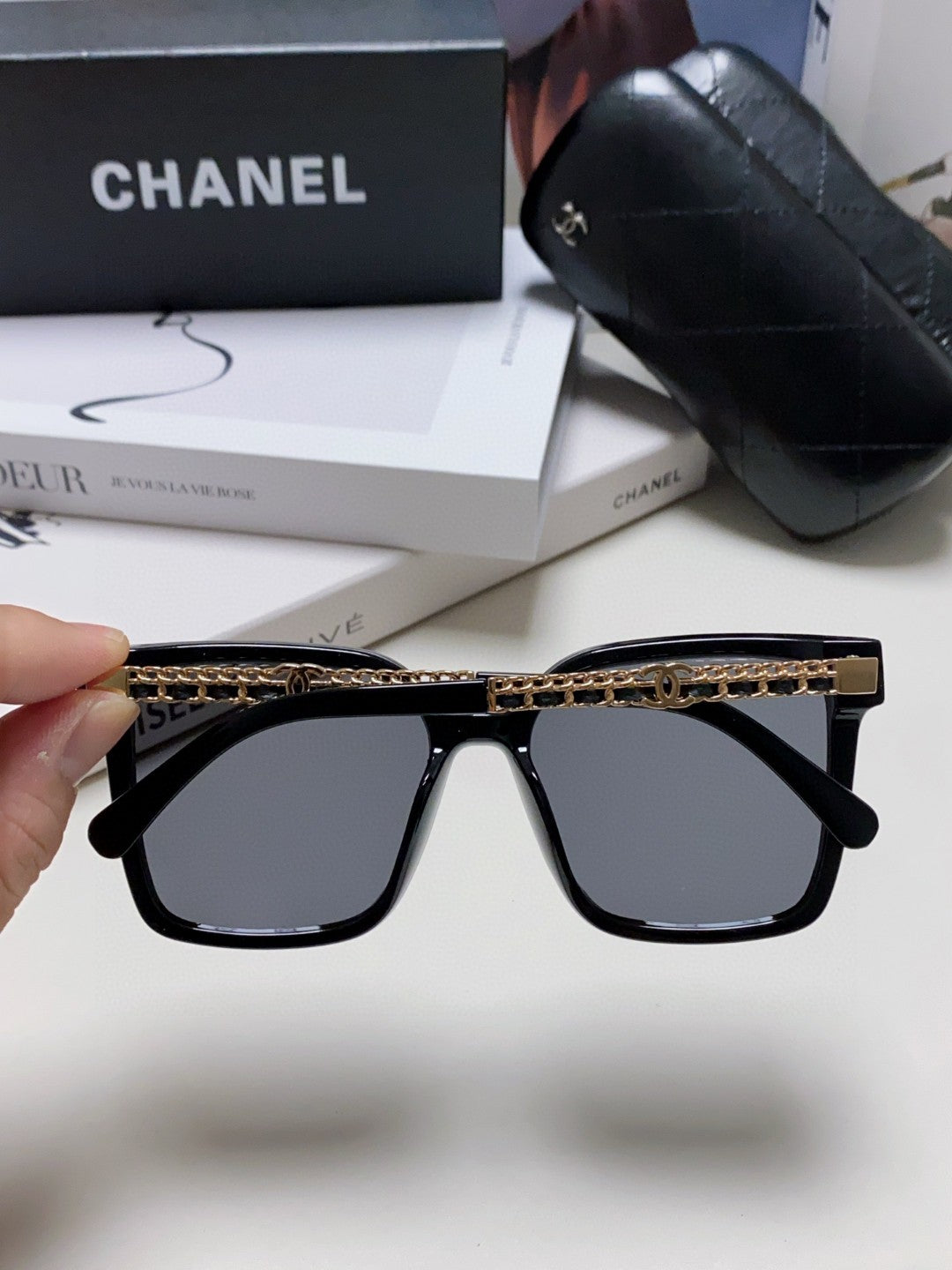 SQUARE SUNGLASSES 632886 IN BLACK ACETATE METAL FRAME EMBOSSED LOGO