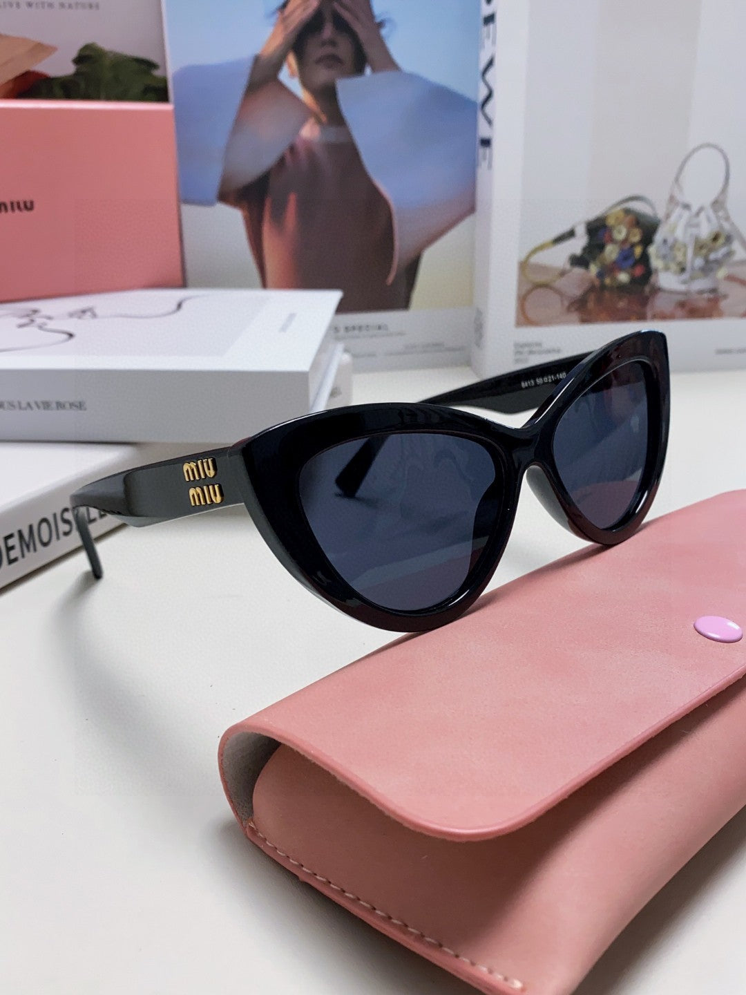 GLIMPSE CAT EYE SUNGLASSES 555886 IN BLACK ACETATE