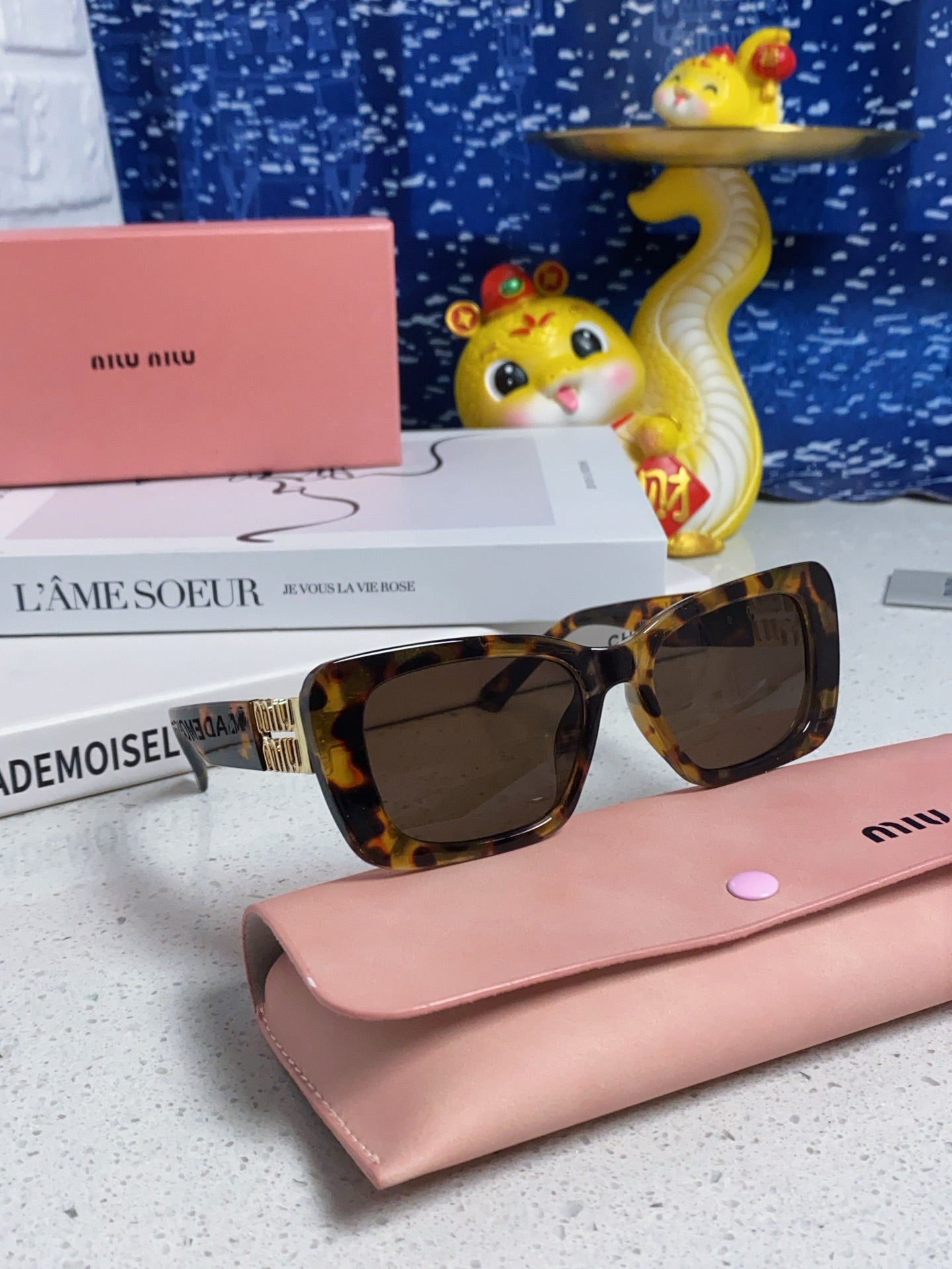 GLIMPSE SUNGLASSES 558347 IN HAVANA ACETATE GOLD EMBOSSED LOGO