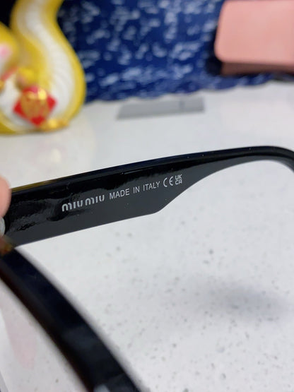 RUNWAY SUNGLASSES 567508 IN BLACK ACETATE GOLD LOGO