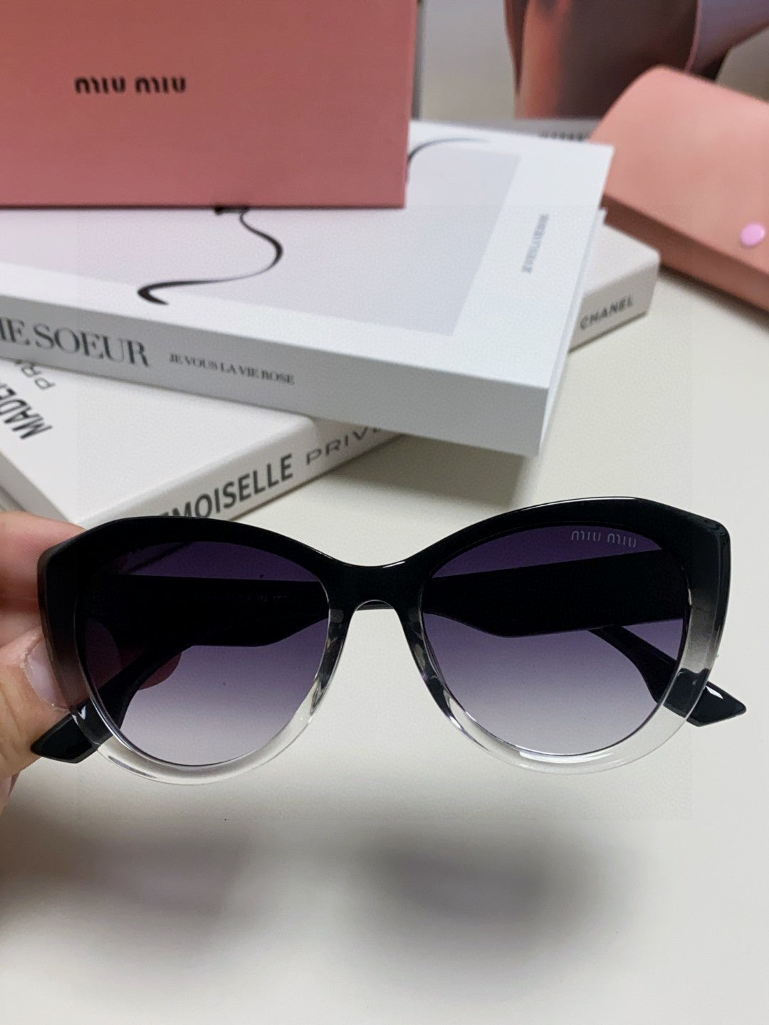 GLIMPSE SUNGLASSES 576813 IN BLACK AND CLEAR ACETATE