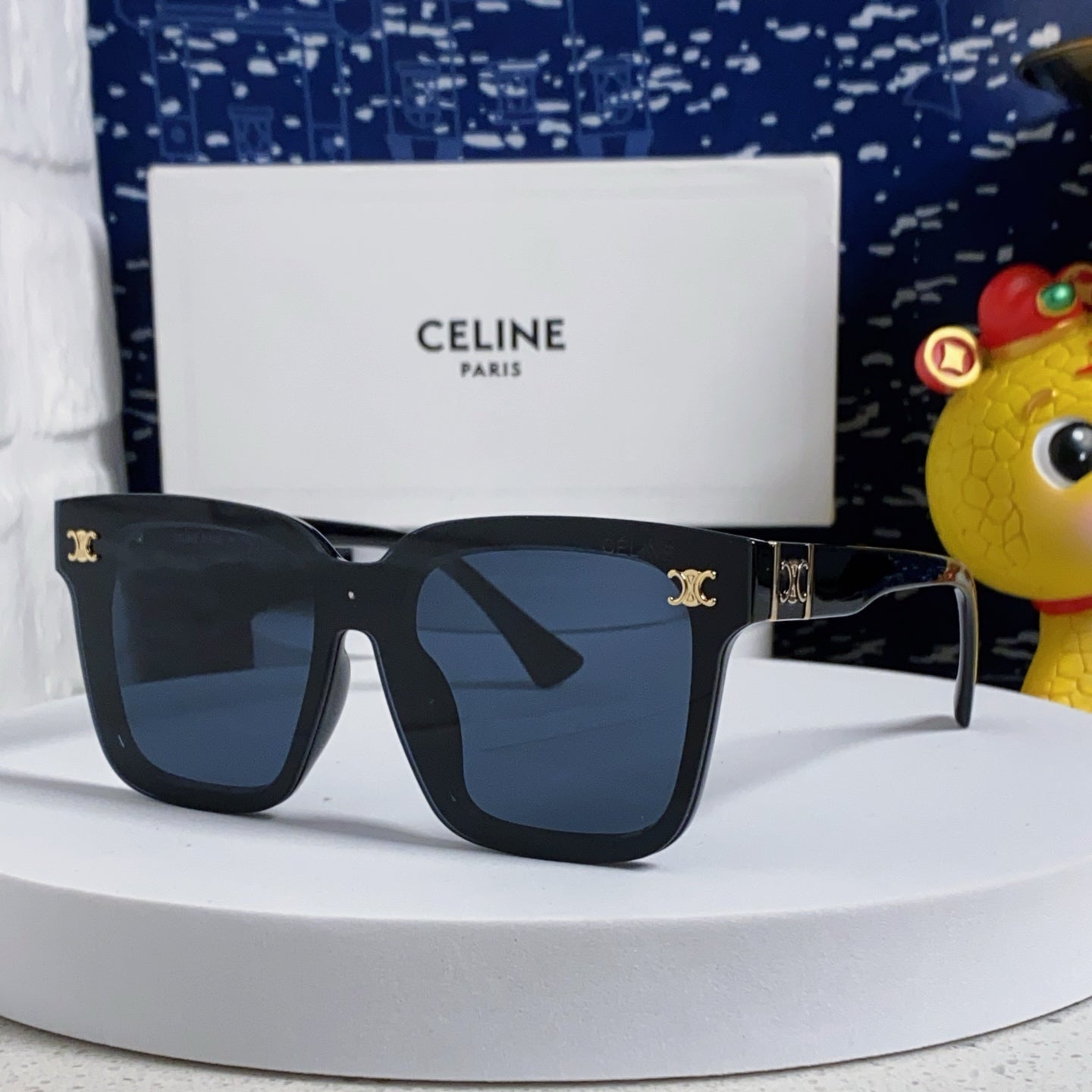 TRIOMPHE SUNGLASSES 548637 IN BLACK ACETATE