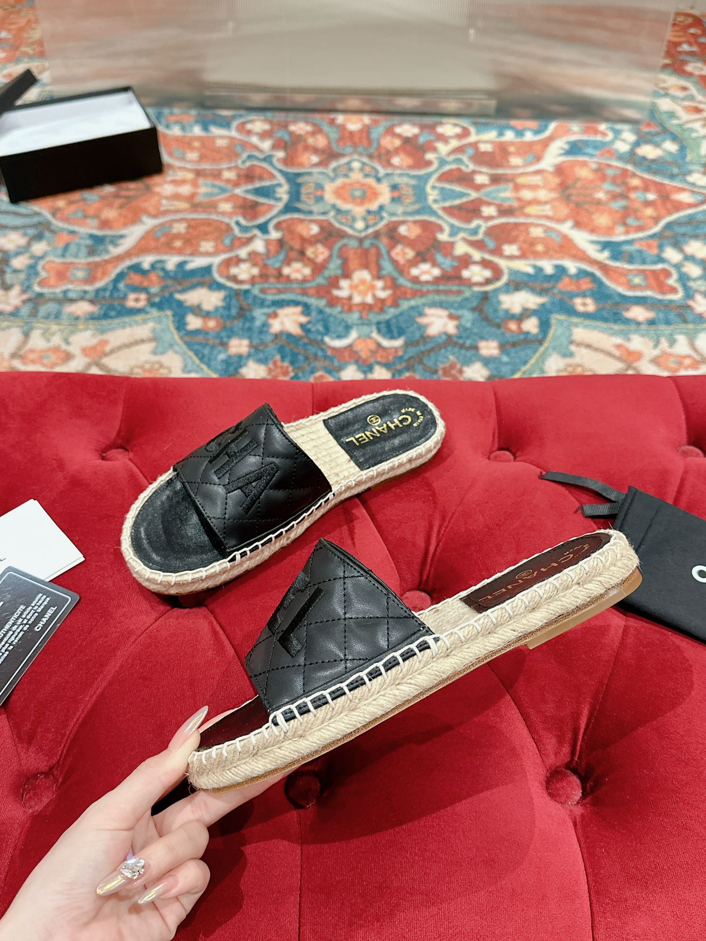 FLAT SLIPPERS IN BLACK LAMBSKIN MIX BEIGE WOVEN