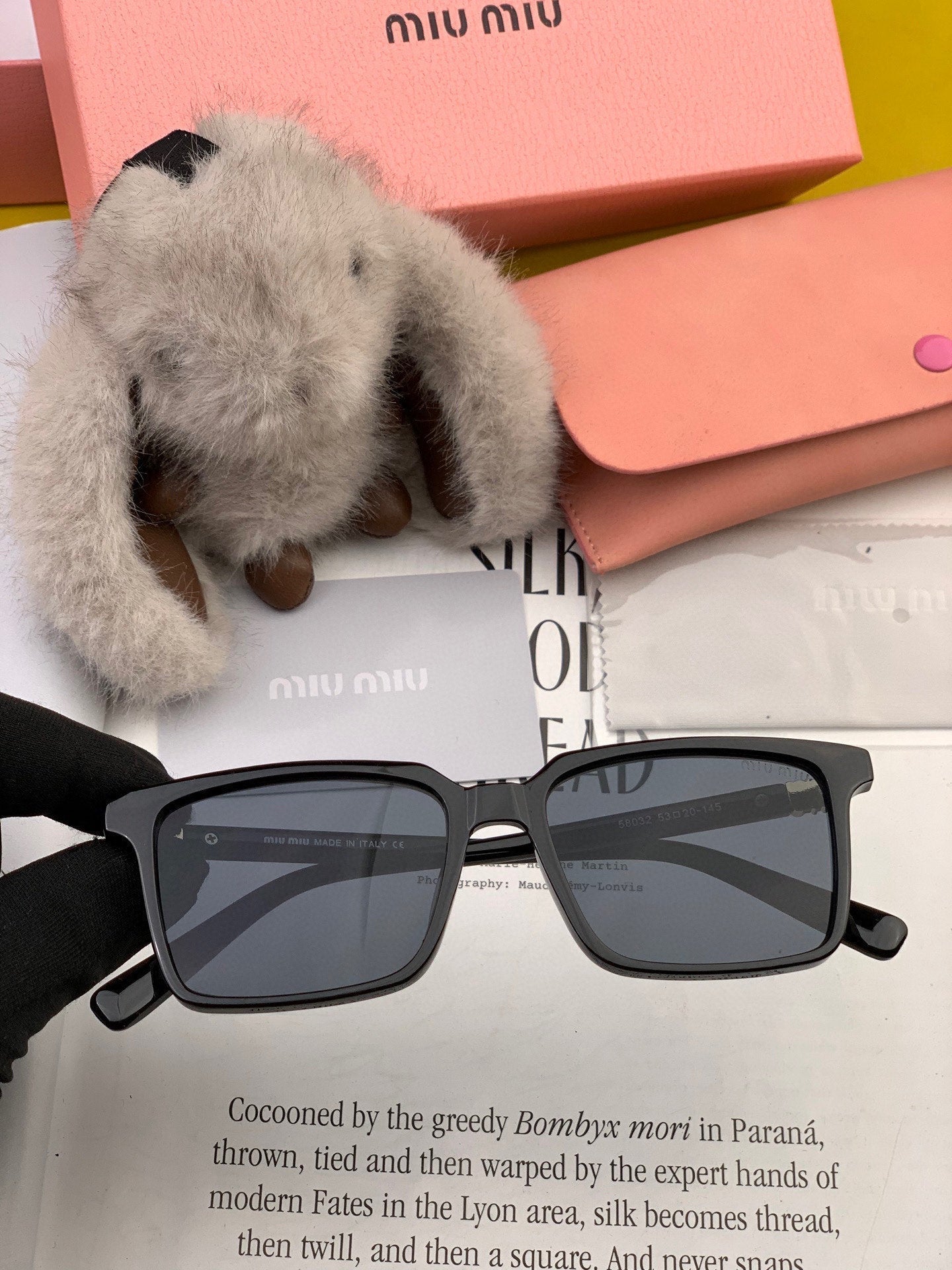 GLIMPSE SQUARE SUNGLASSES 555823 IN BLACK ACETATE