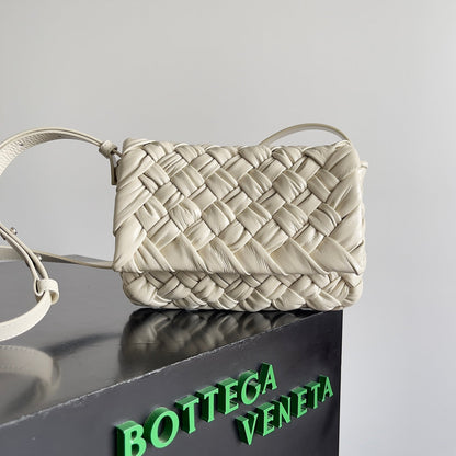 BV Small Rumple Messenger 21 White Lambskin Shw