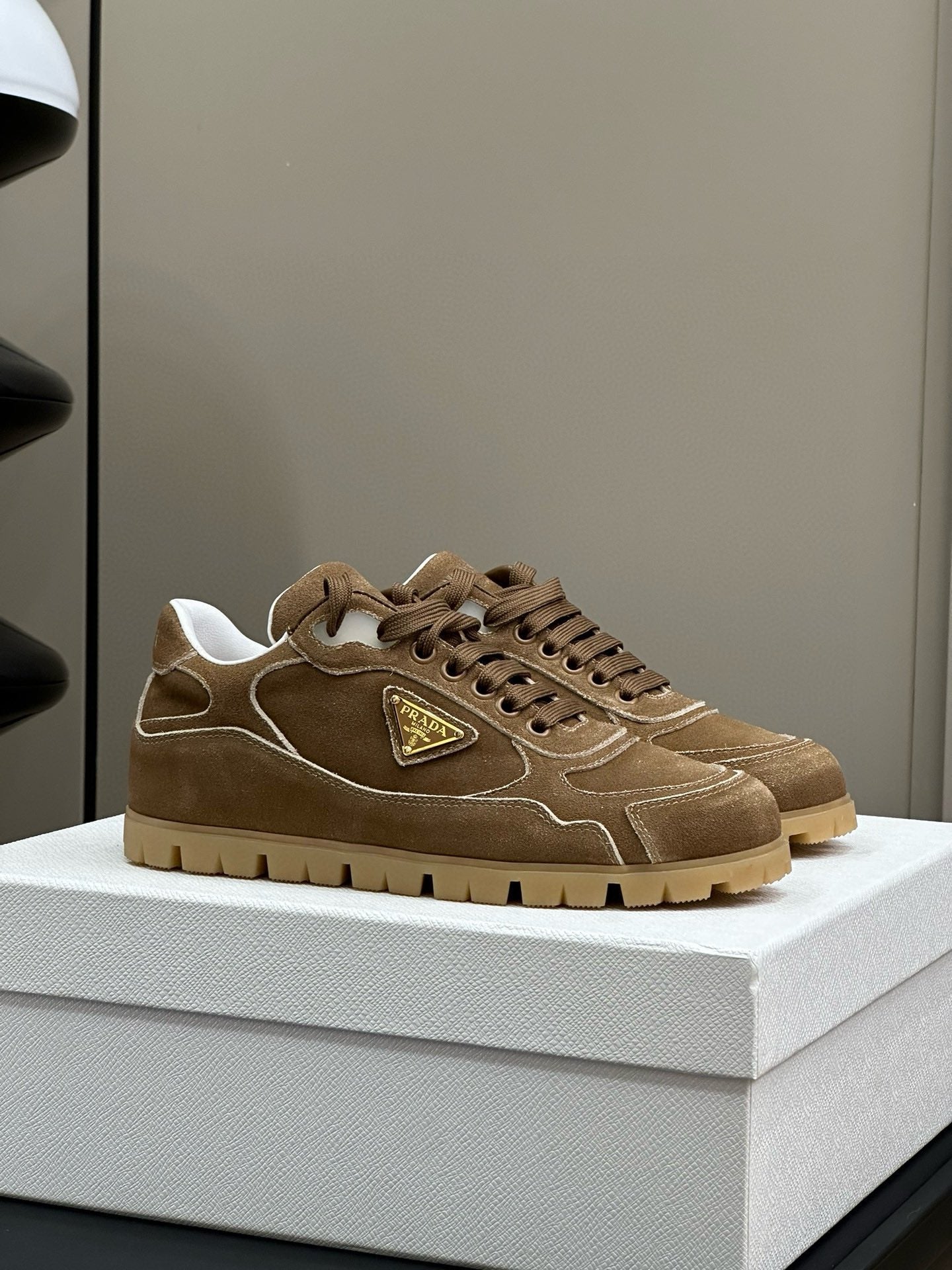 PRA TRAIL FADED SUEDE SNEAKERS CINNAMON