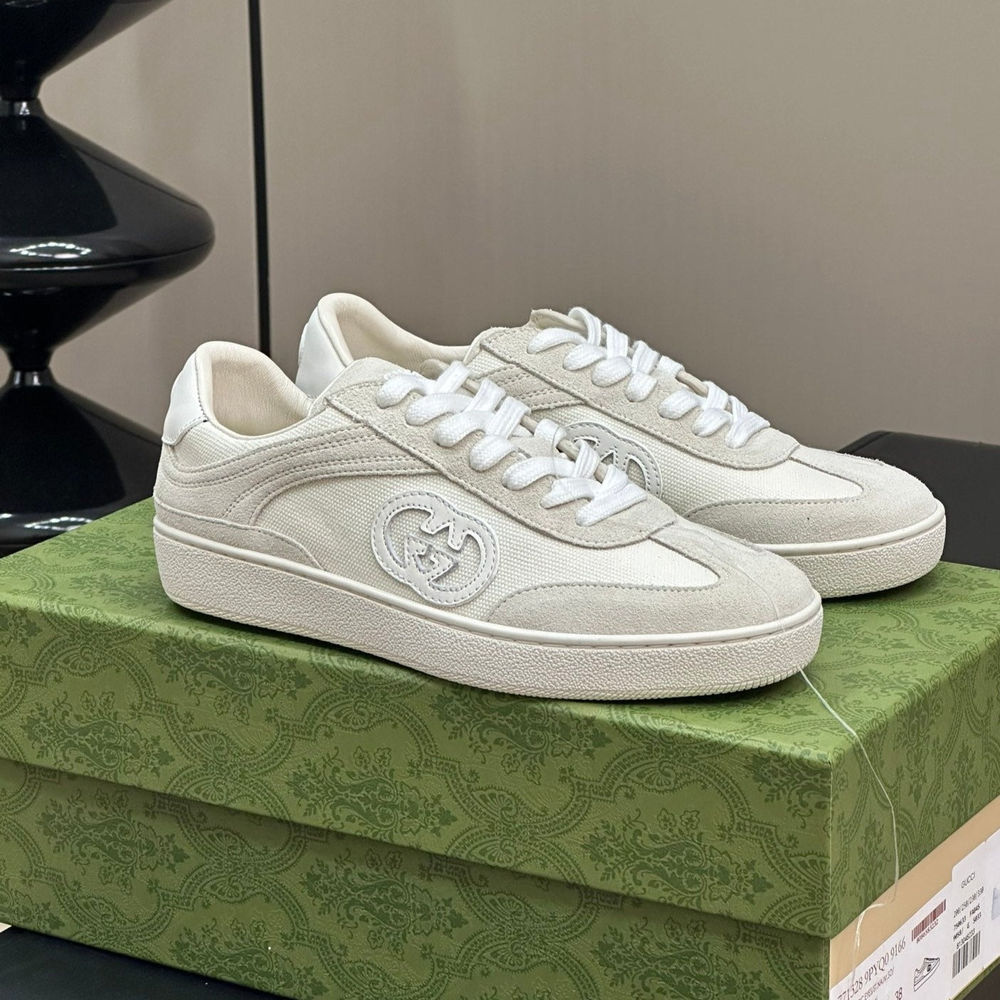 GG replica shoes white