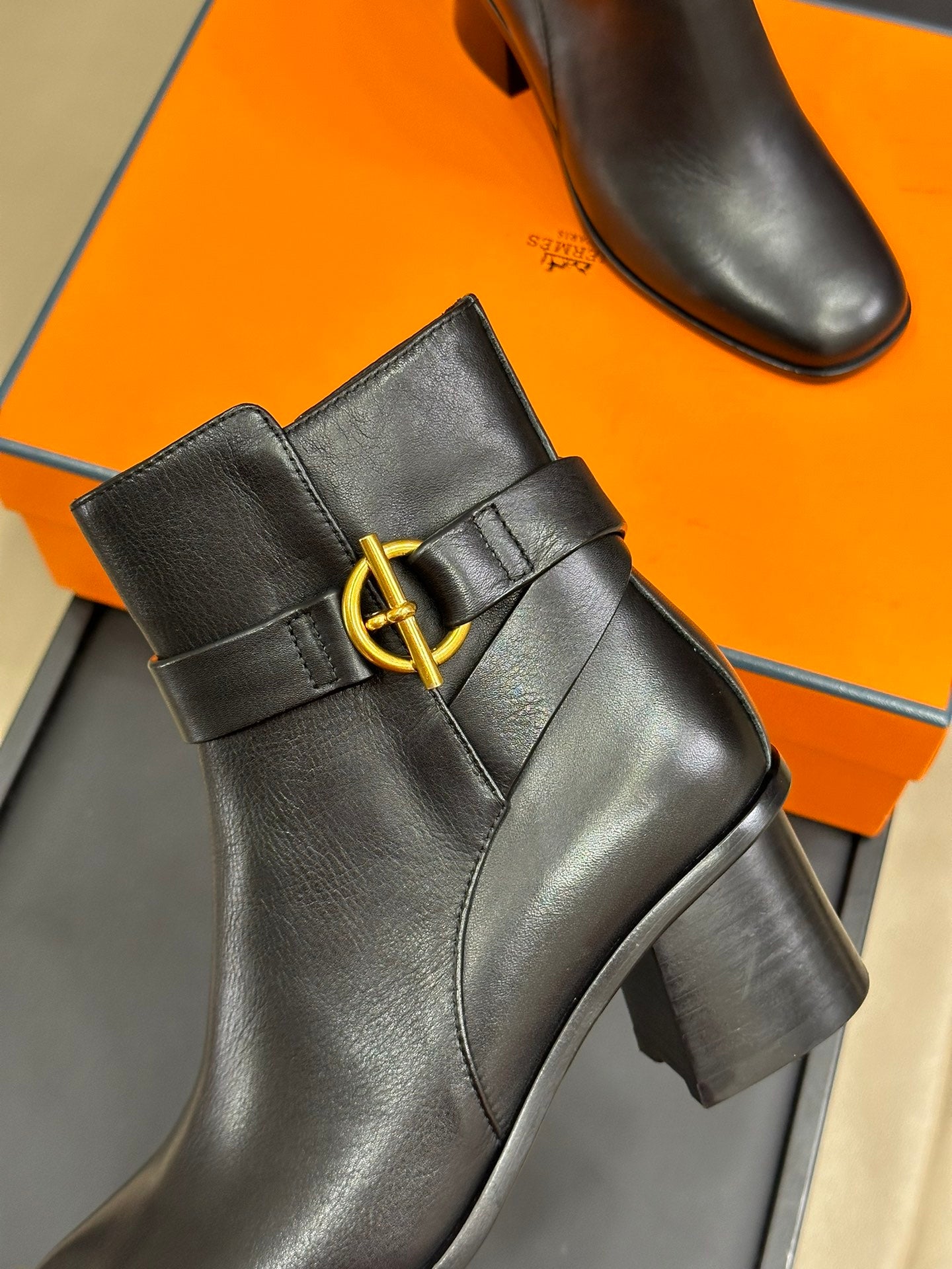 JILL 60 ANKLE BOOT IN BLACK CALFSKIN