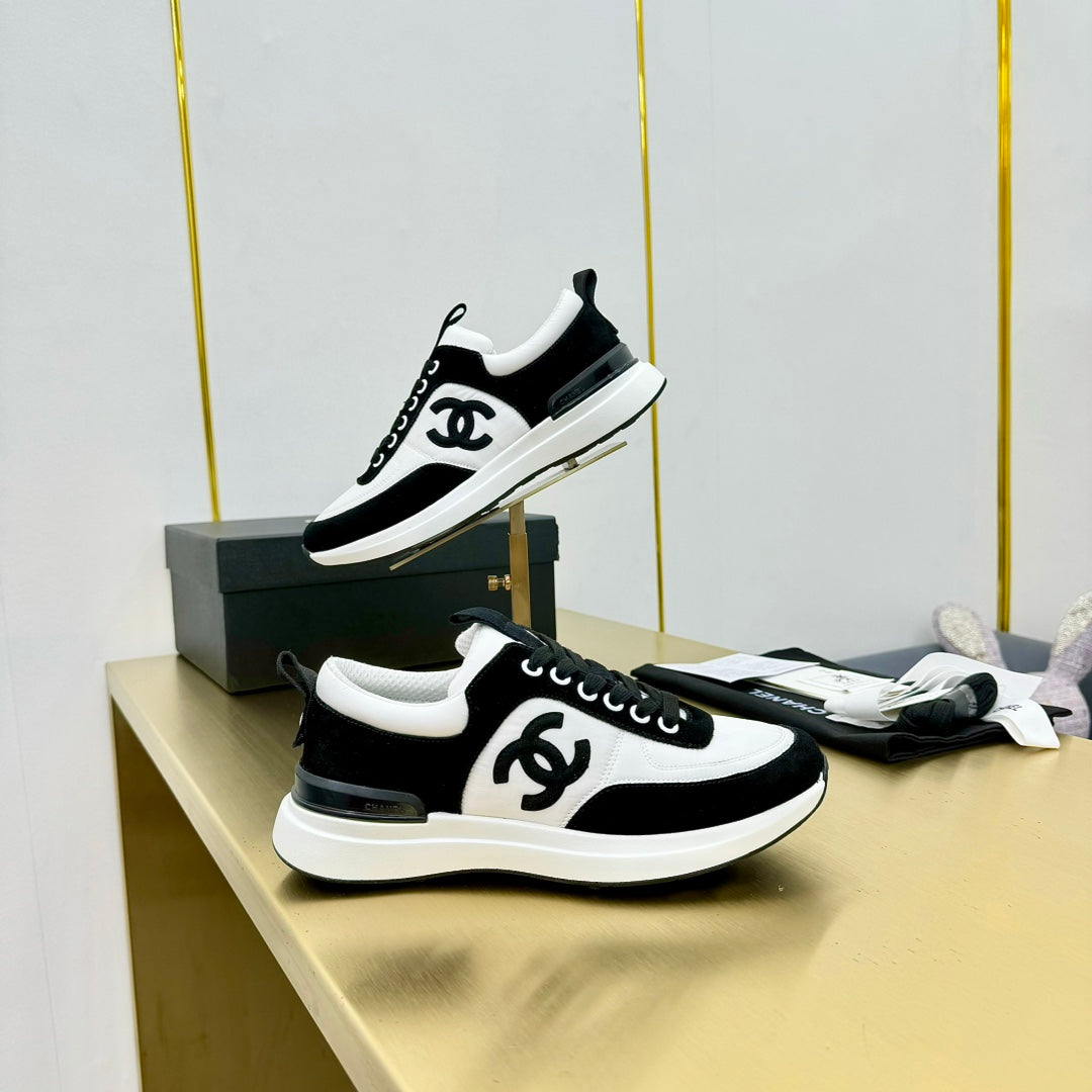 CLASSIC TRAINER IN BLACK MIX WHITE MERCERIZED VELVET
