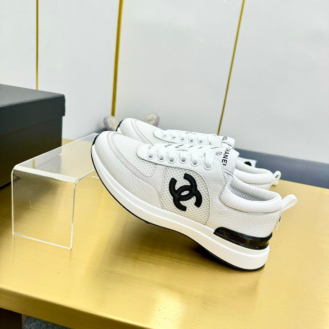 CLASSIC TRAINER IN WHITE MERCERIZED VELVET