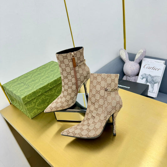 GG SIGNORIA ANKLE BOOT IN TAN BEIGE MONOGRAM CANVAS