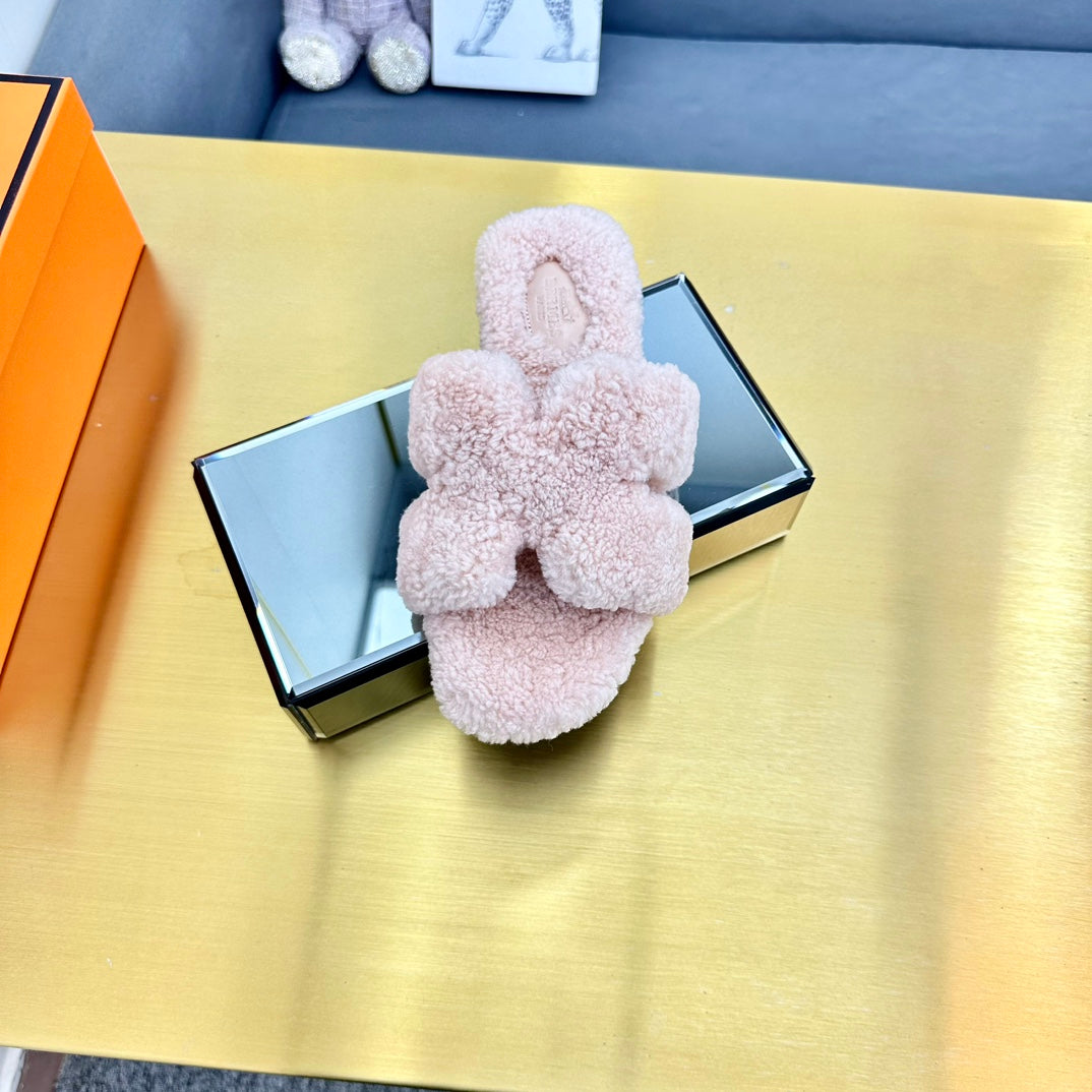 0RAN SHEARLING SANDALS LIGHT PINK