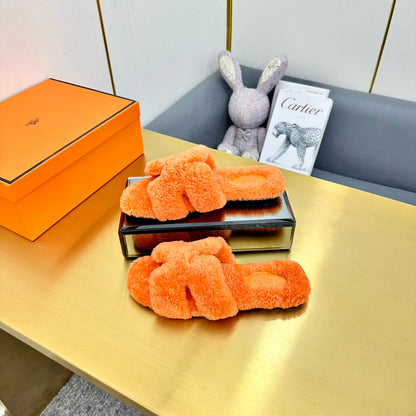ORAN SHEARLING SANDALS NEON ORANGE