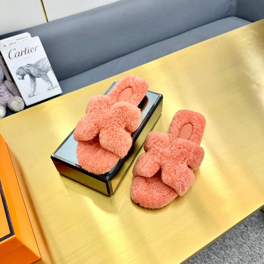 0RAN SHEARLING SANDALS SALMON PINK
