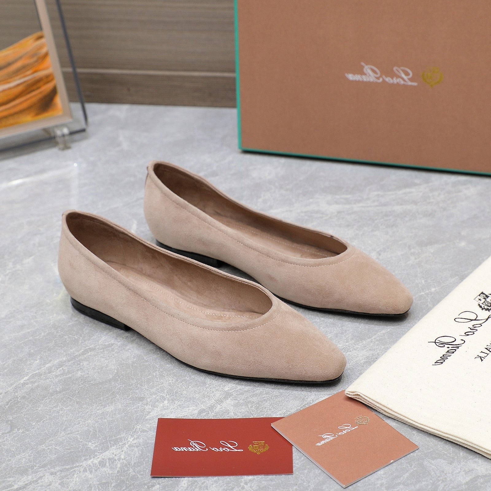 CLASSIC BALLET SHOES IN BEIGE SUEDUE