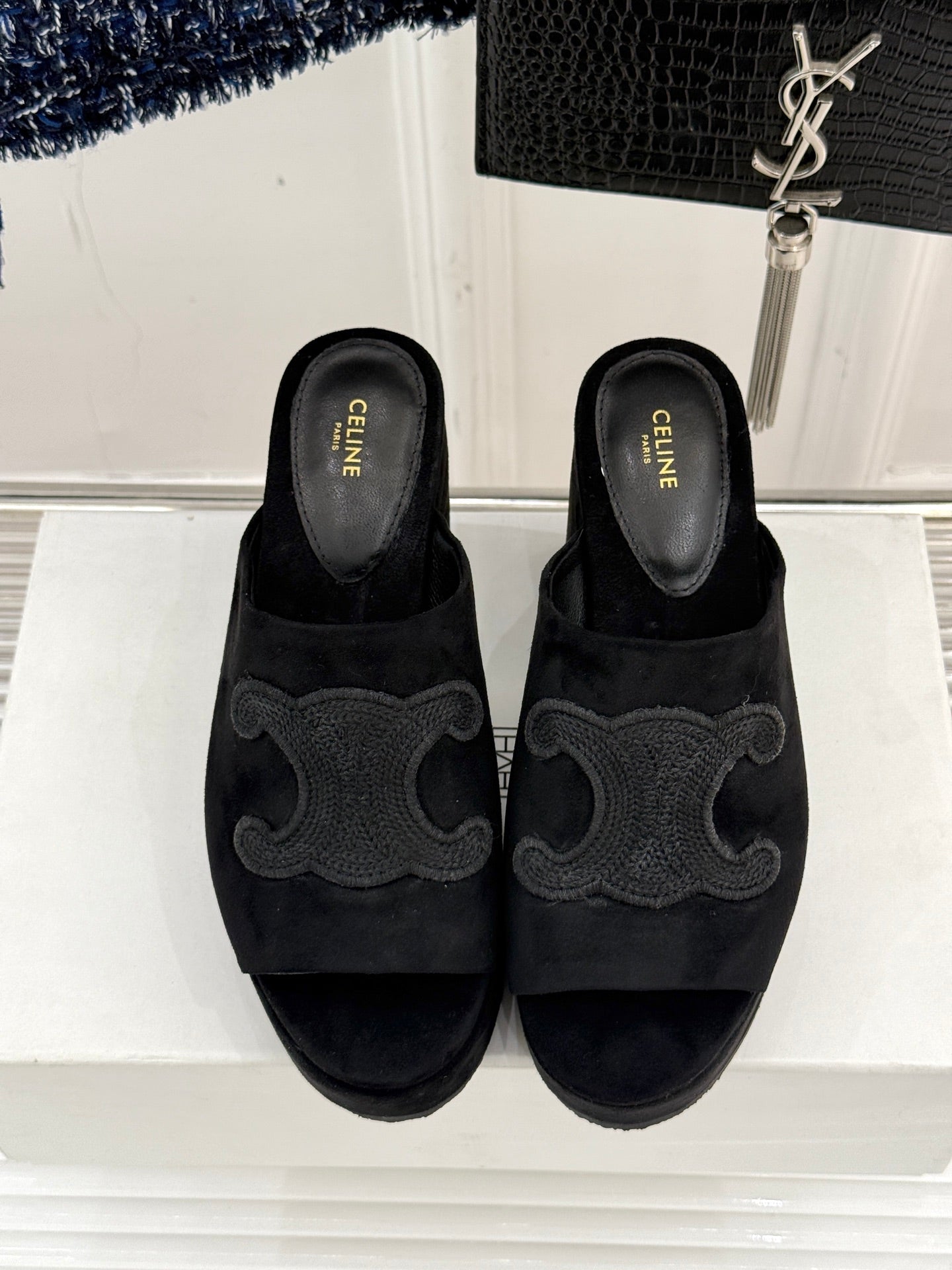 ELENA MULE IN BLACK VELVET