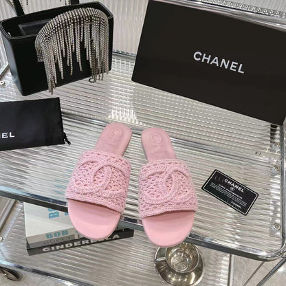 SLIPPERS LIGHT PINK SHEEPSKIN