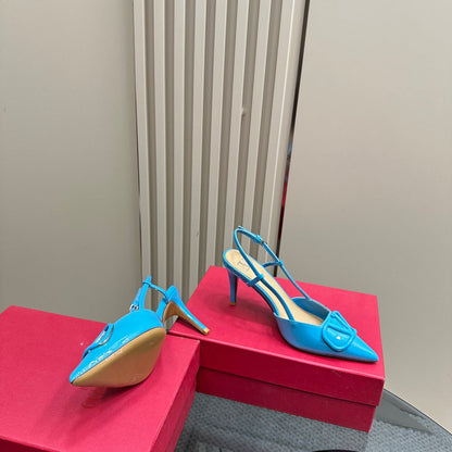 VLOGO SIGNATURUE CERULEAN BLUE PATENT LEATHER SLINGBACK PUMP 80MM