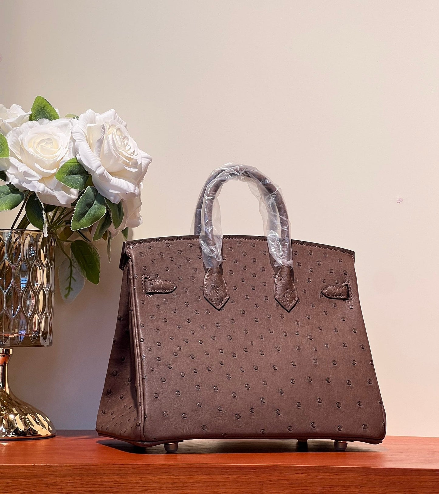 KELLY SELLIER 25 BAG IN PEACAN BROWN OSTRICH LEATHER WITH GOLD RHINSTONES