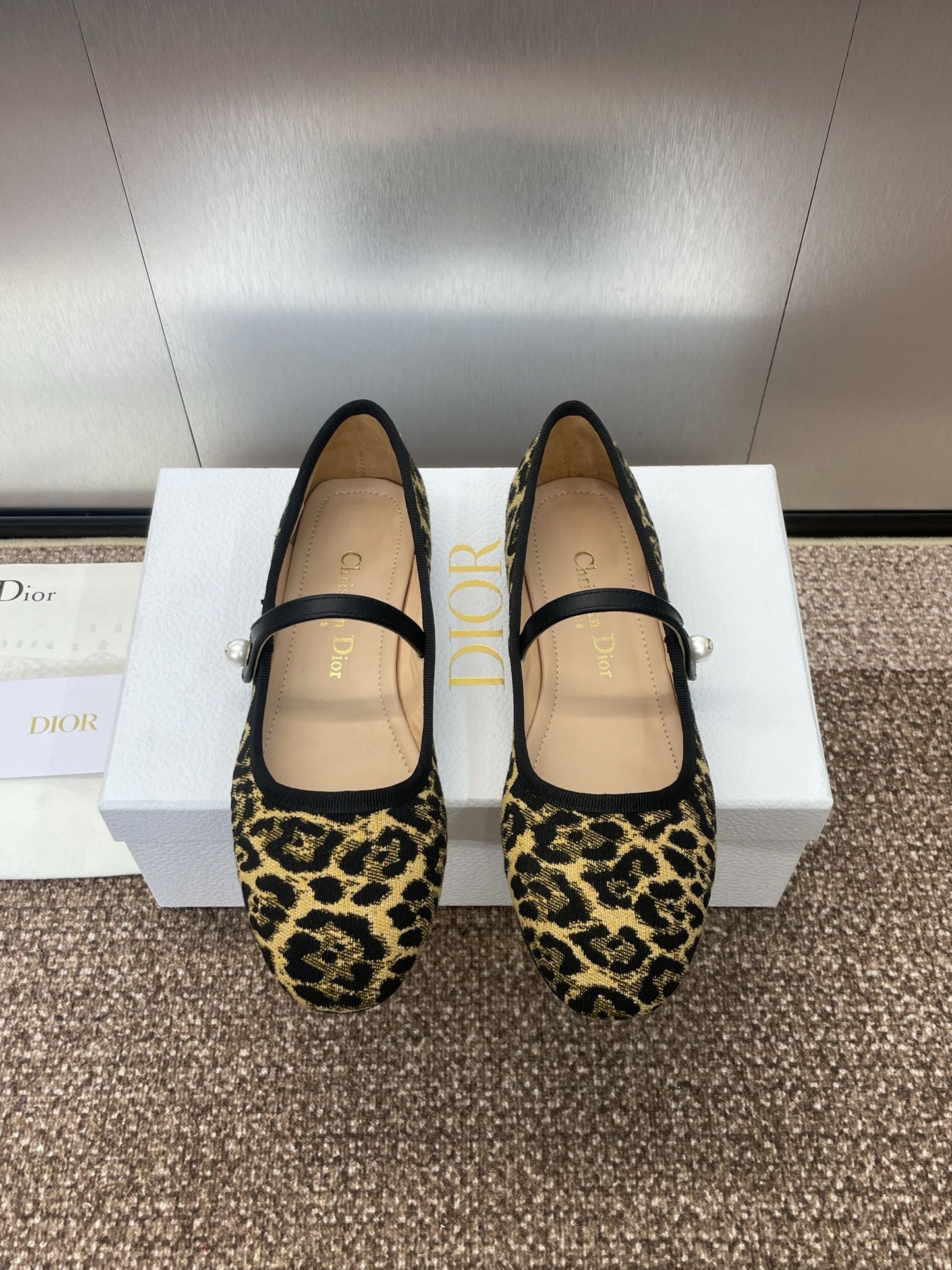 BALLET FLAT CAMEL PONY HAIR CALFSKIN WITH BROWN LEOPARD MOTIF