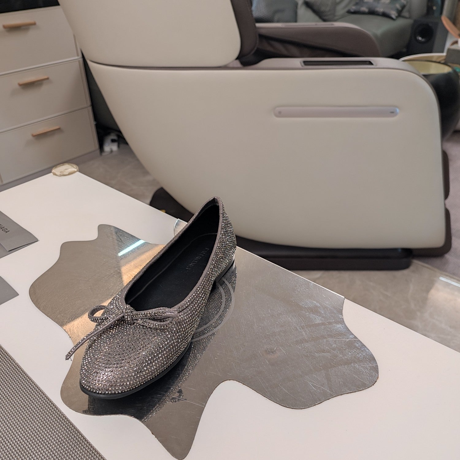RHINESTONE BALLET FLATS WITH BOW IN GRAY SHEEPSKIN