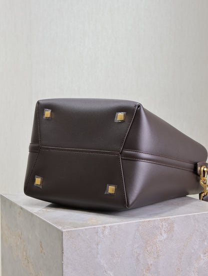 LE 37 MEDIUM BUCKET BAG 26 IN BRUNETTE BROWN CALFSKIN GOLD HARDWARE