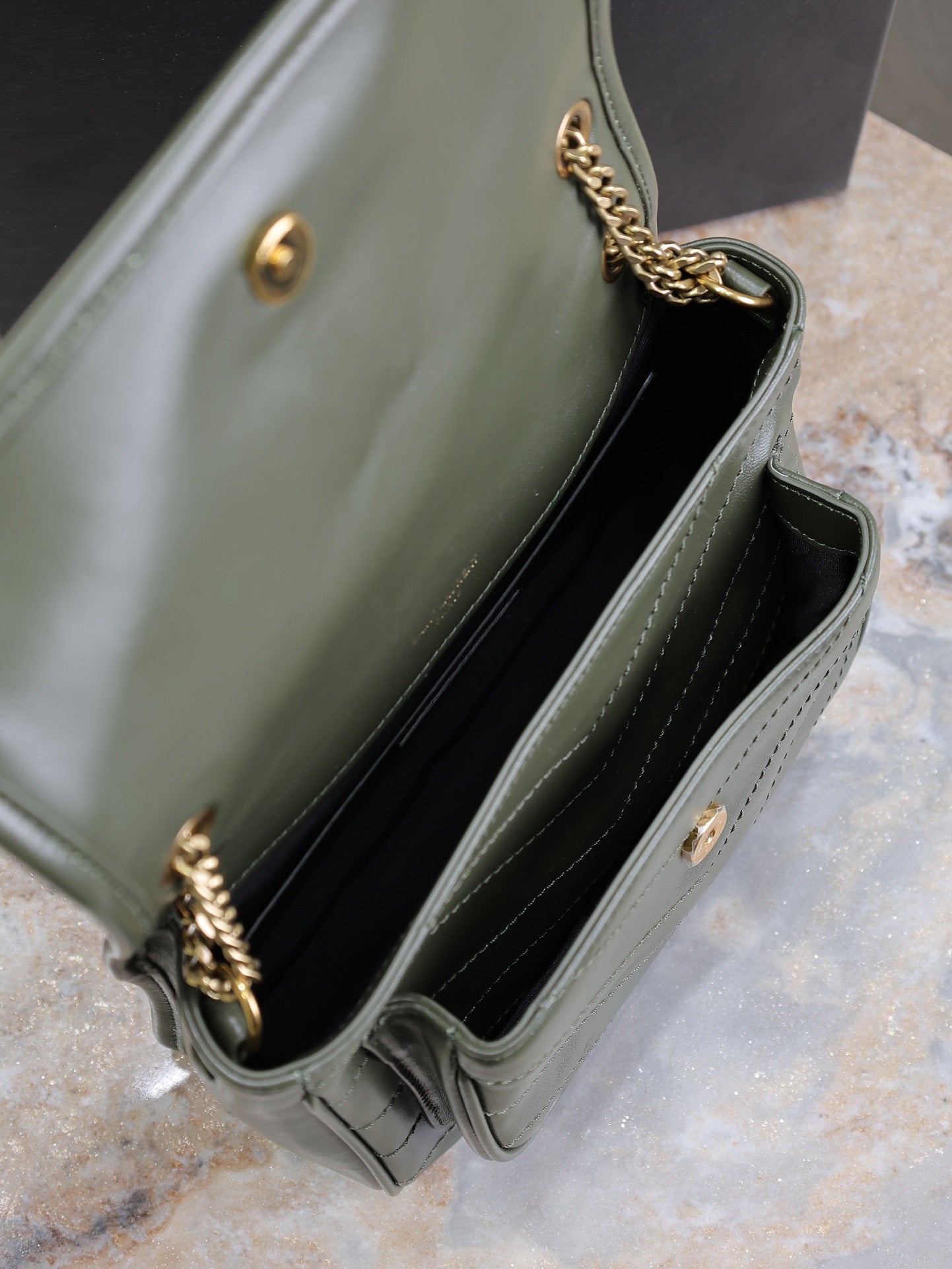 NIKI BABY 22 IN UNIFORM GREEN LAMBSKIN GOLD CHAIN