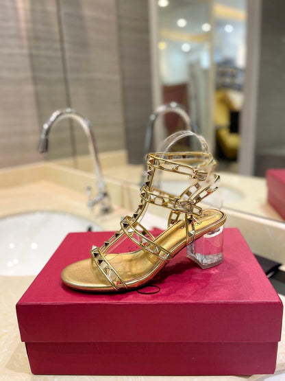 ROCKSTUD SANDAL WITH STRAP IN GOLD CALFSKIN 60 MM